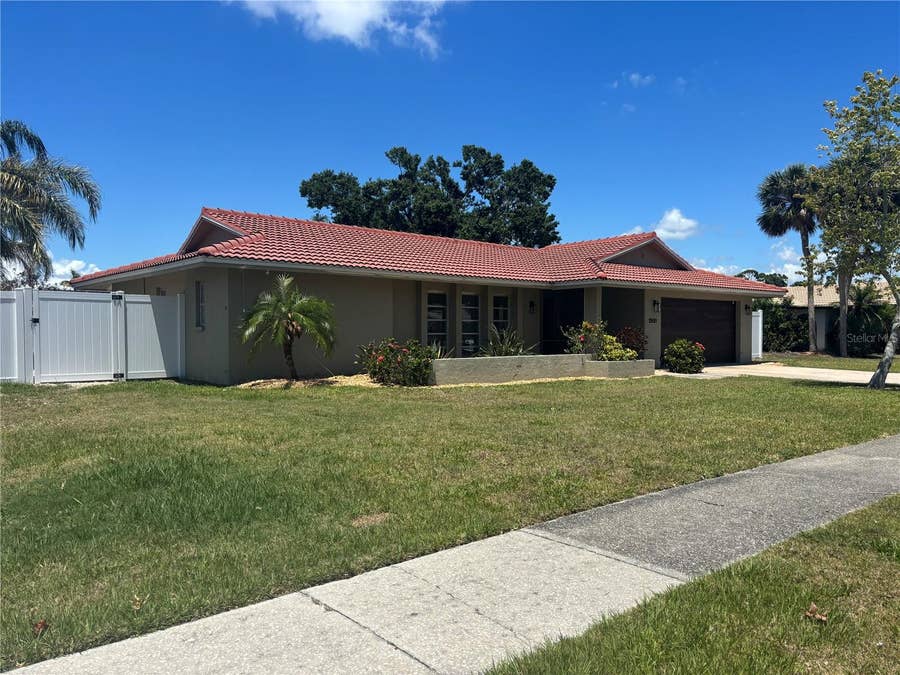 Property photo for 2921 CAPTIVA DRIVE, Sarasota, FL