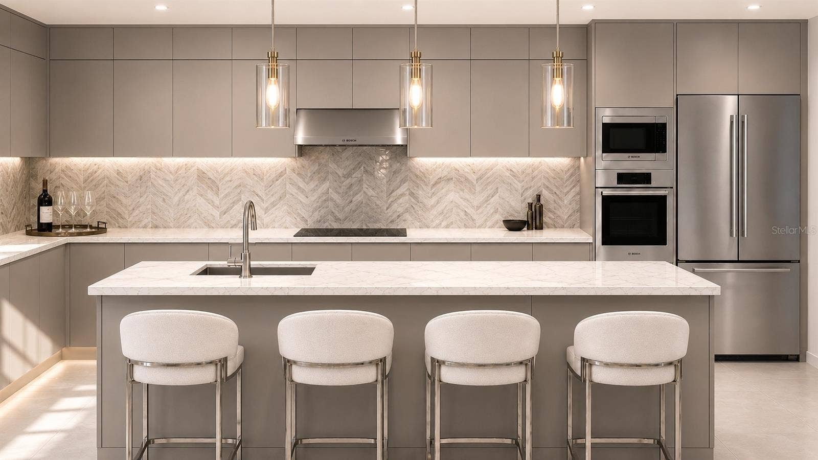1305 4TH STREET, #202P, Sarasota, FL 34236 Impeccably Crafted Italian Finishes Throughout