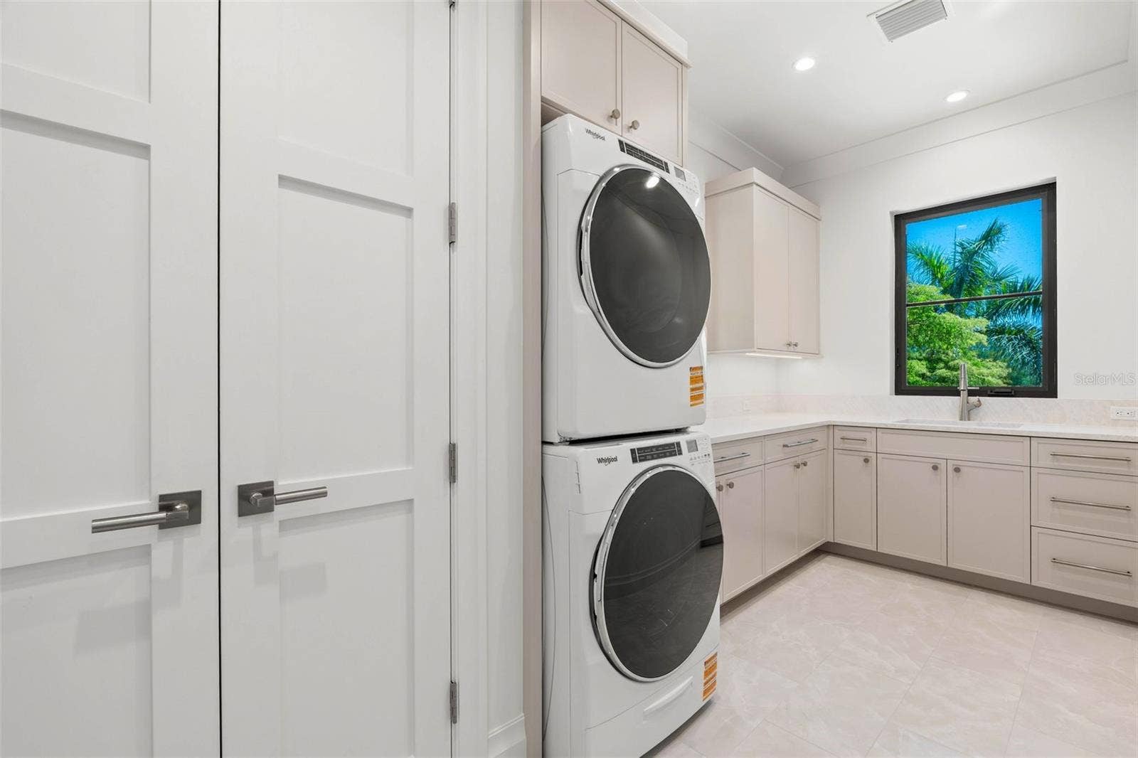7324 POINT OF ROCKS ROAD, Sarasota, FL 34242 7324 POINT OF ROCKS ROAD, Sarasota, FL 34242
