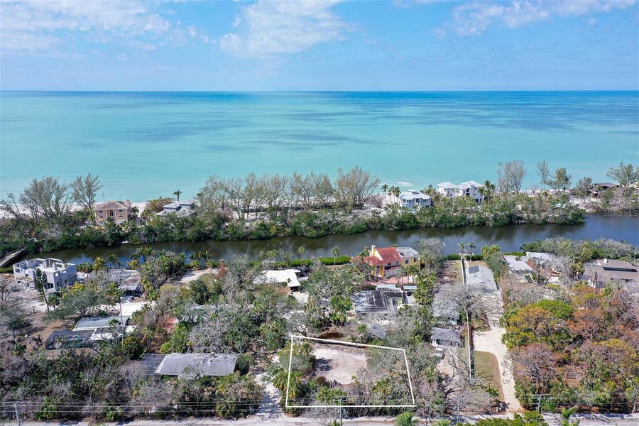 Property photo for 8504 HERON LAGOON CIRCLE, Sarasota, FL