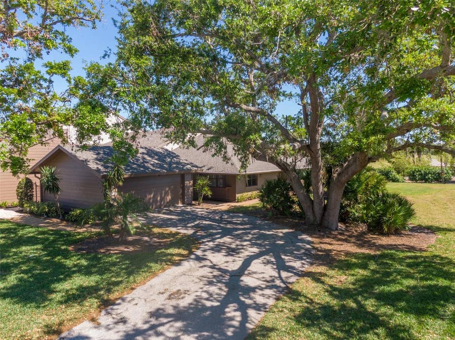 Property photo for 5604 DORAL DRIVE, Sarasota, FL