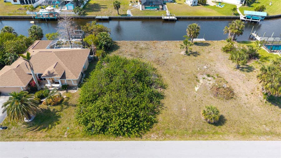 Property photo for 17117 CANARY LANE, Port Charlotte, FL