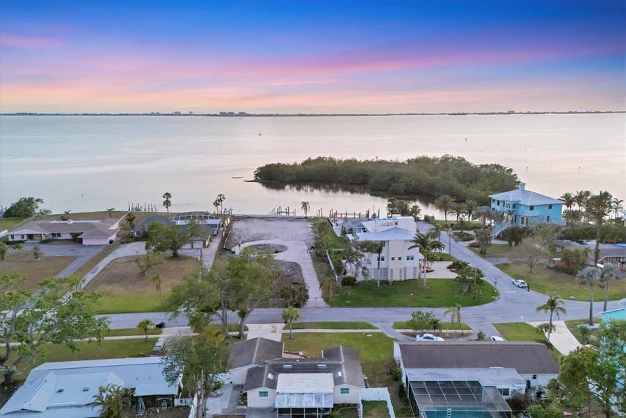 Property photo for 7314 WESTMORELAND DRIVE, Sarasota, FL