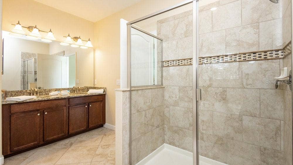 1450 ROLLING FAIRWAY DRIVE, Davenport, FL 33896 Lower Primary Bath