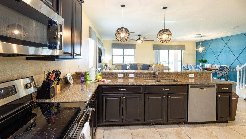 1450 ROLLING FAIRWAY DRIVE, Davenport, FL 33896 Kitchen