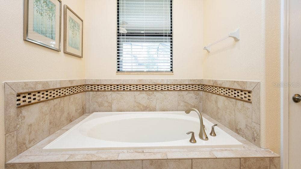 1450 ROLLING FAIRWAY DRIVE, Davenport, FL 33896 Lower Primary Bath