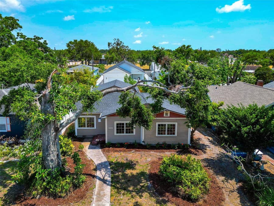 Property photo for 2620 8TH AVENUE N, St Petersburg, FL
