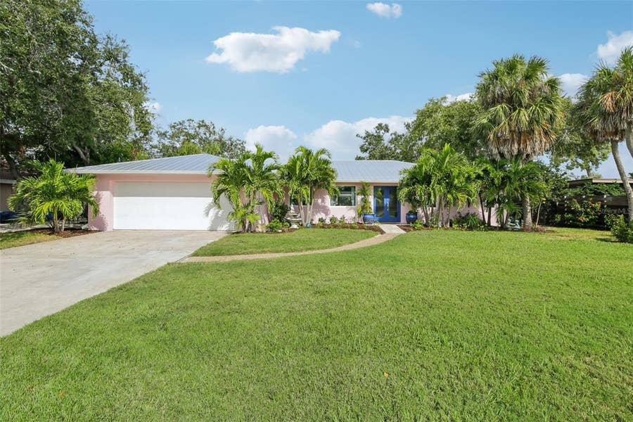 Property photo for 613 BUTTONWOOD DRIVE, Longboat Key, FL