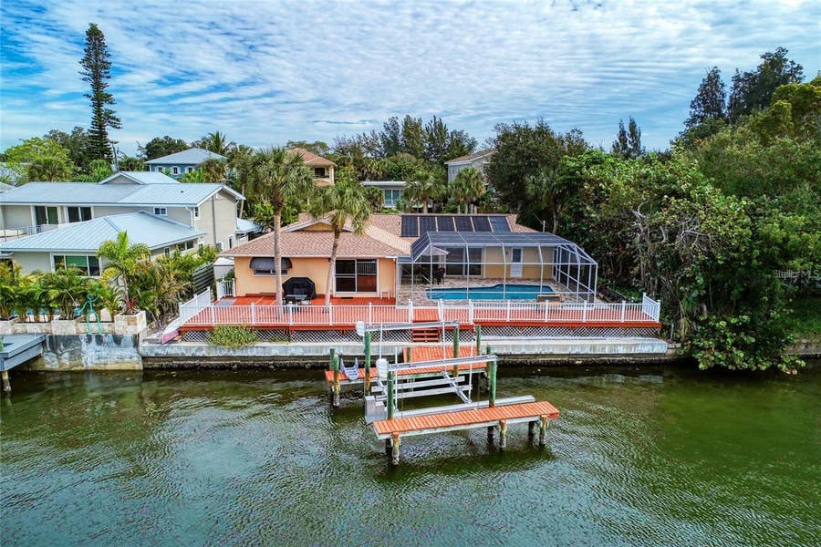 Property photo for 4946 COMMONWEALTH DRIVE, Sarasota, FL