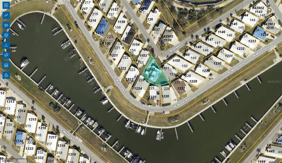 Property photo for 777 N GREEN CIRCLE, #152, Venice, FL