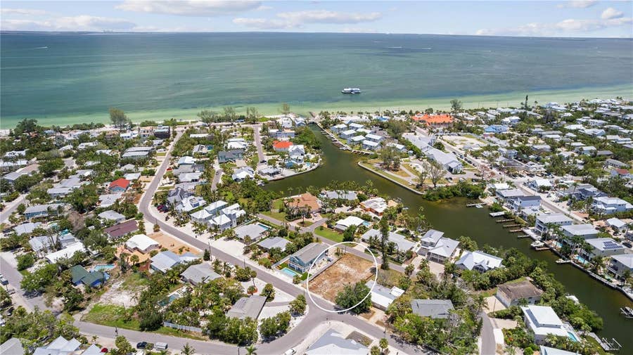 Property photo for 132 CRESCENT DRIVE, Anna Maria, FL
