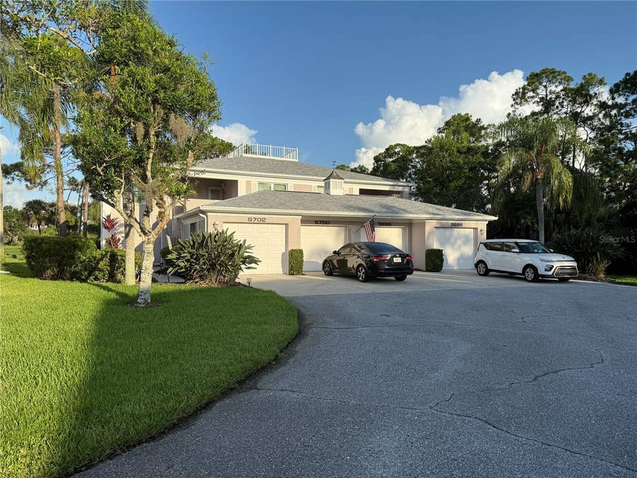 Property photo for 5700 SHEFFIELD GREENE CIRCLE, #87, Sarasota, FL