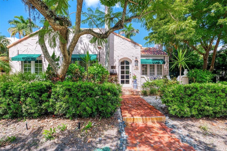 Property photo for 3838 FLORES AVENUE, Sarasota, FL