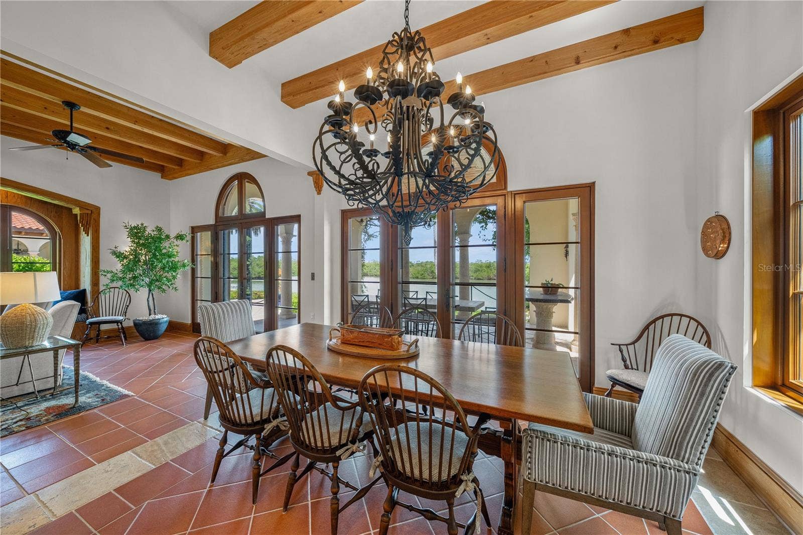 139 S WASHINGTON DRIVE, Sarasota, FL 34236 BREAKFAST AREA OFF THE KITCHEN