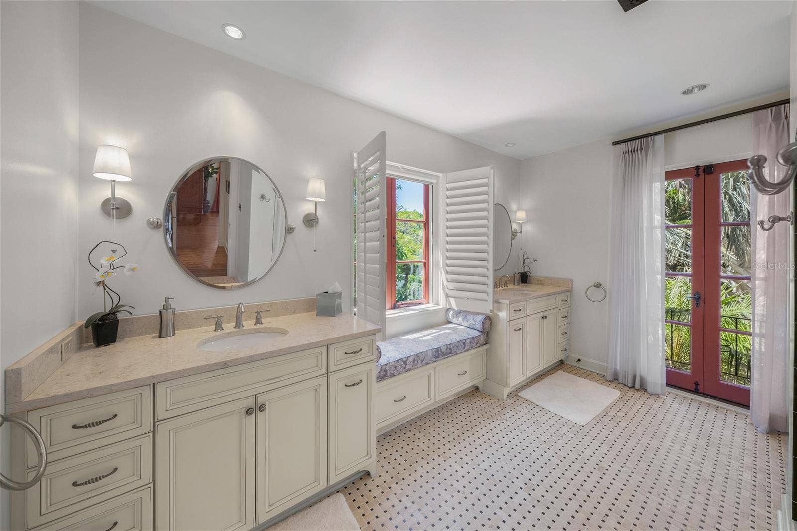 139 S WASHINGTON DRIVE, Sarasota, FL 34236 PRIMARY BATH #2