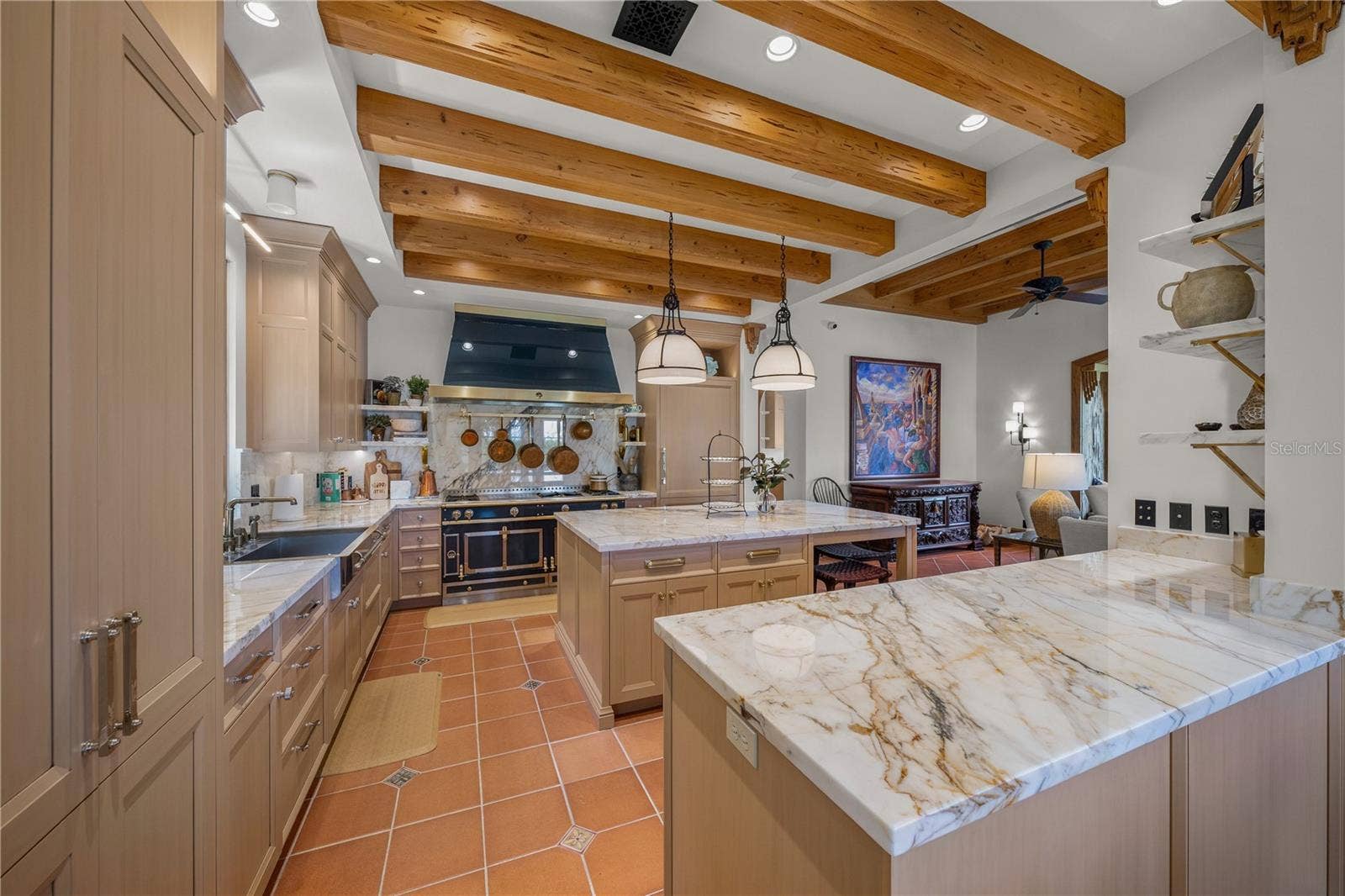 139 S WASHINGTON DRIVE, Sarasota, FL 34236 KITCHEN - CUSTOM CABINETRY BUILT BY AN AMISH CRAFTSMAN FROM INDIANA.