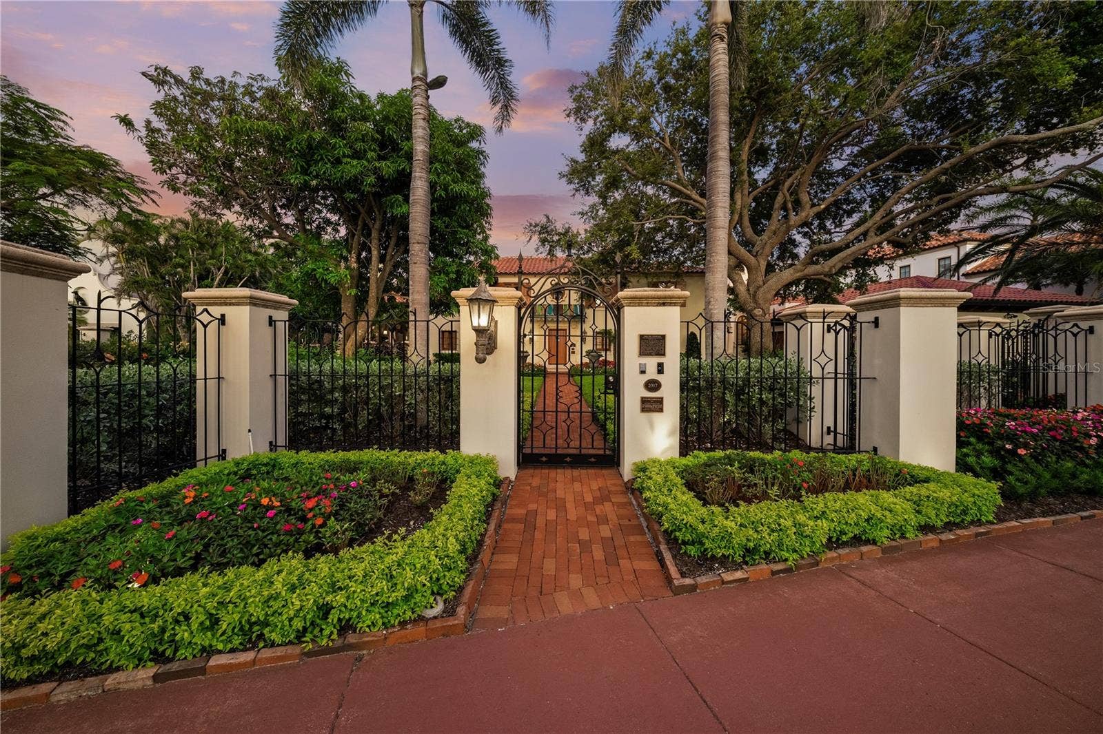 139 S WASHINGTON DRIVE, Sarasota, FL 34236 PEDESTRIAN GATE