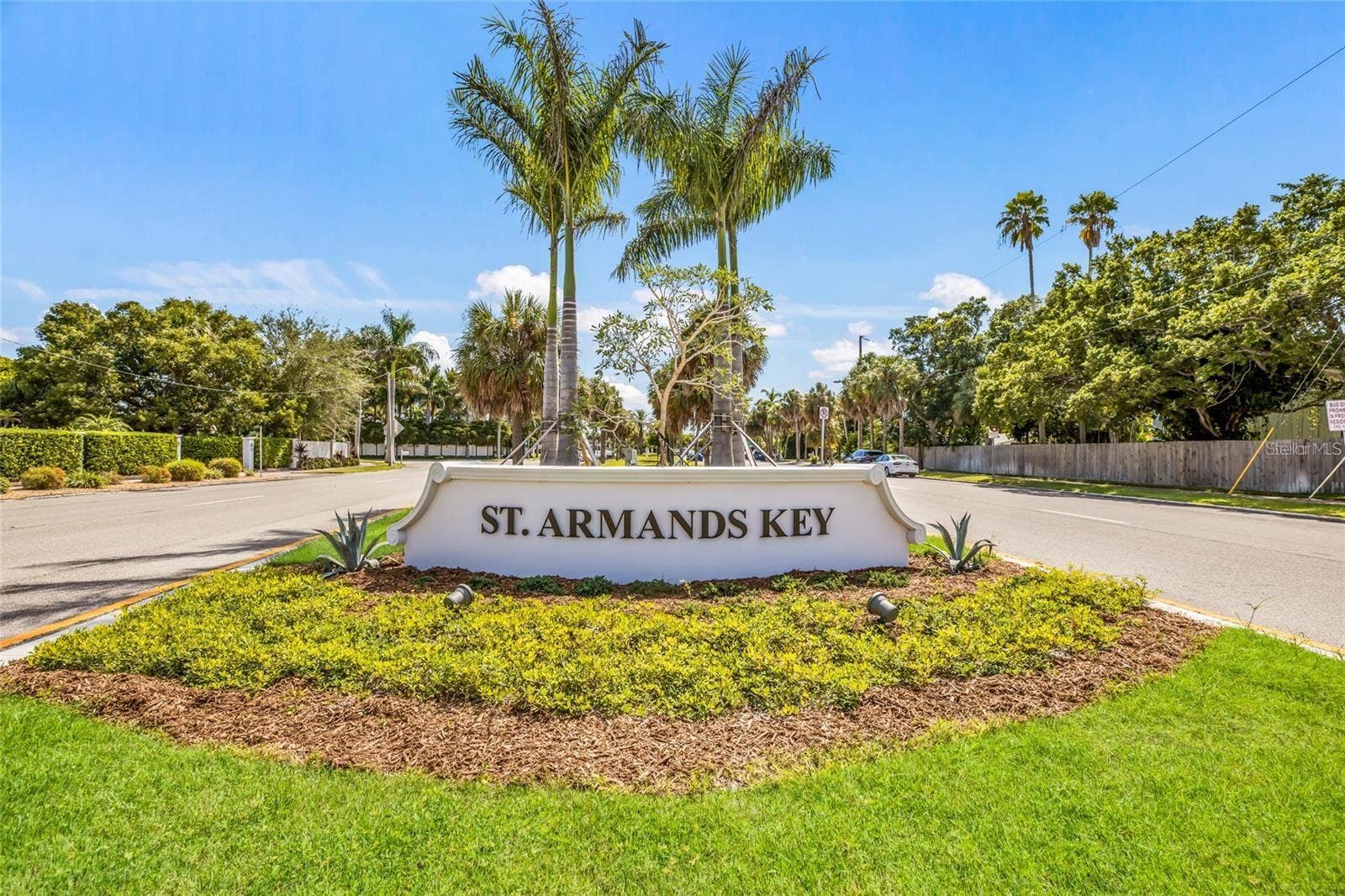 139 S WASHINGTON DRIVE, Sarasota, FL 34236 139 S WASHINGTON DRIVE, Sarasota, FL 34236