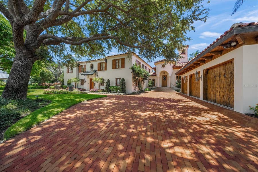 Property photo for 139 S WASHINGTON DRIVE, Sarasota, FL