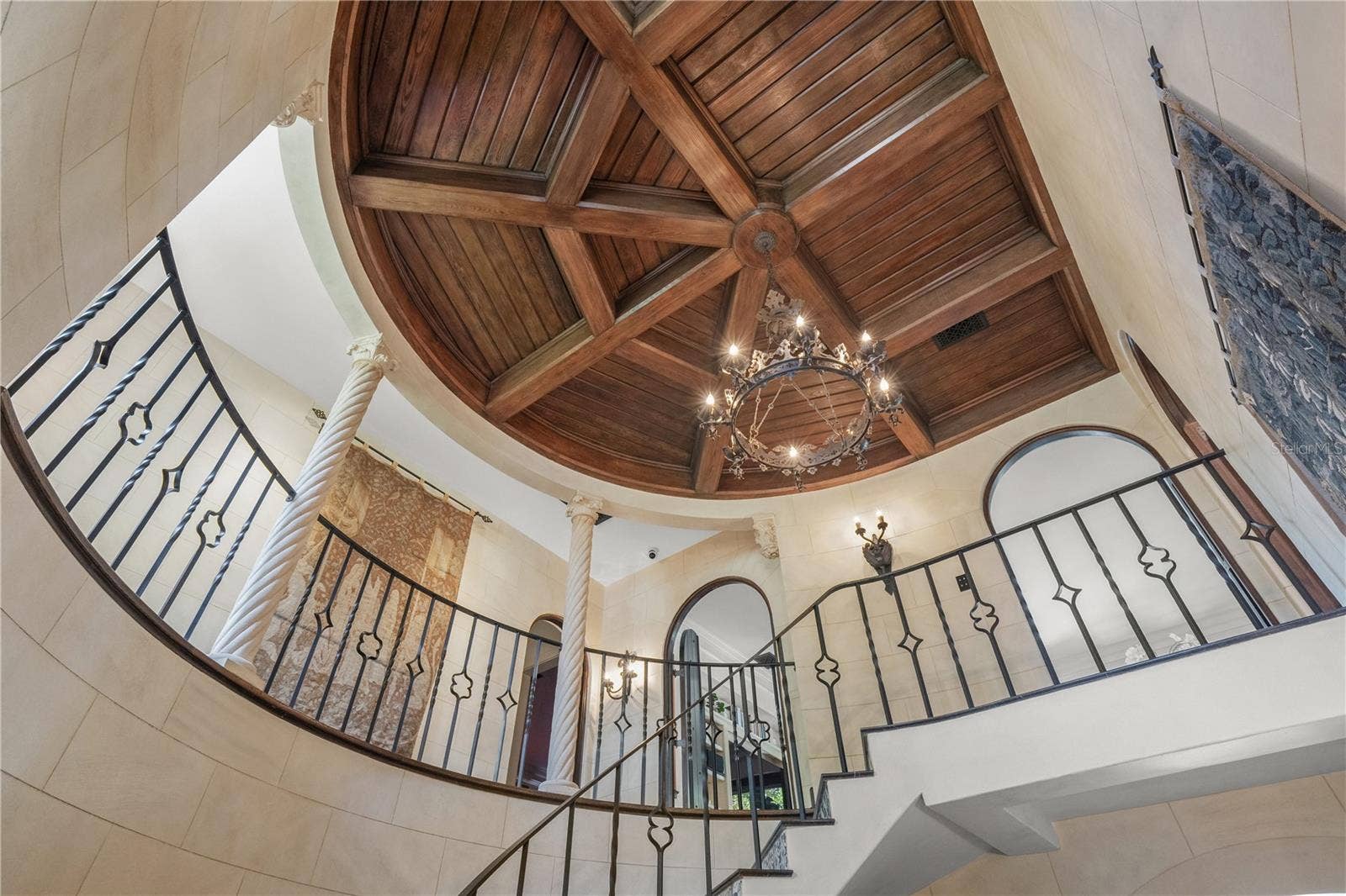 139 S WASHINGTON DRIVE, Sarasota, FL 34236 LOOKING UPSTAIRS
