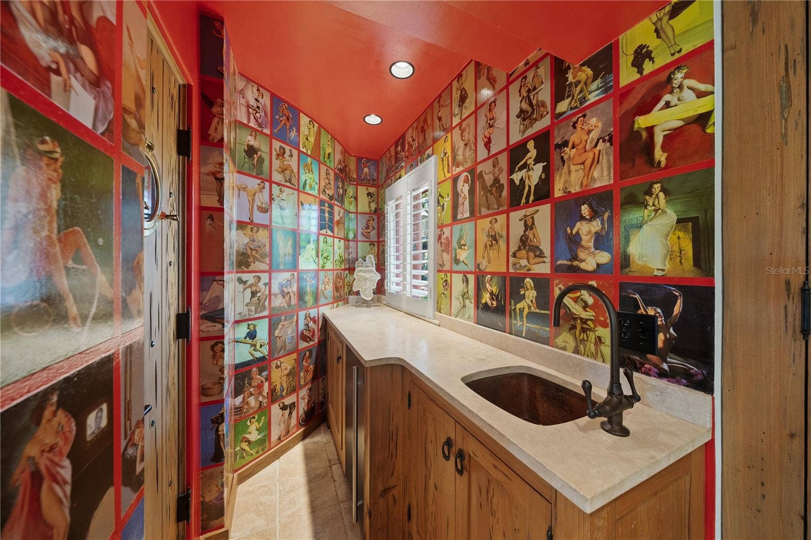 139 S WASHINGTON DRIVE, Sarasota, FL 34236 BAR AREA IN BILLIARDS ROOM