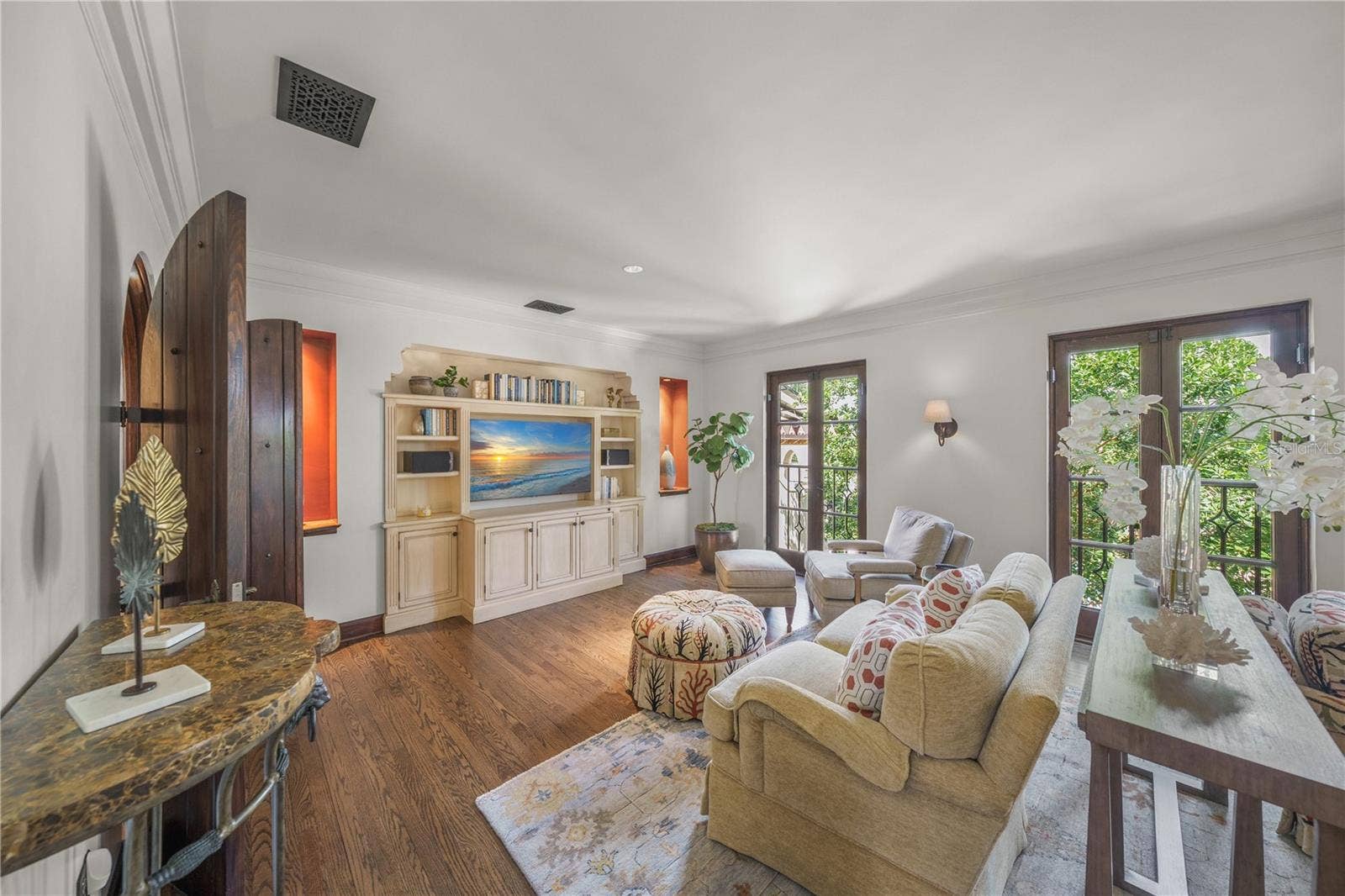139 S WASHINGTON DRIVE, Sarasota, FL 34236 MEDIA AND SITTING ROOM UPSTAIRS