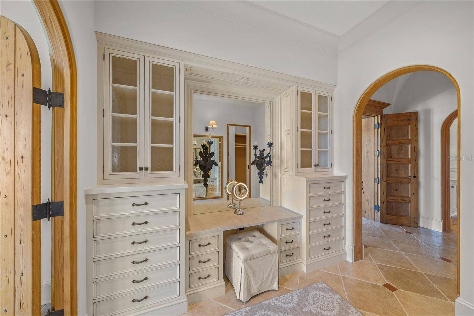 139 S WASHINGTON DRIVE, Sarasota, FL 34236 DRESSING AREA