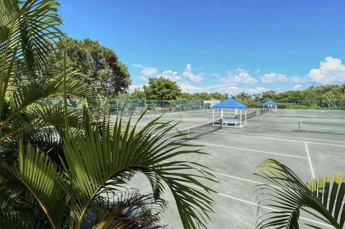 139 S WASHINGTON DRIVE, Sarasota, FL 34236 139 S WASHINGTON DRIVE, Sarasota, FL 34236