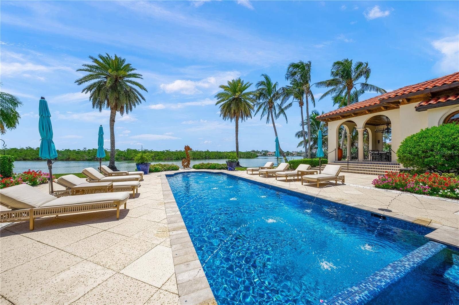 139 S WASHINGTON DRIVE, Sarasota, FL 34236 POOL OVERLOOKING THE WATERWAY