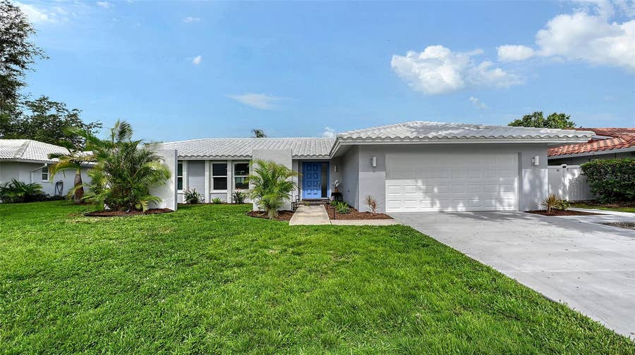 Property photo for 2852 CAPTIVA DRIVE, Sarasota, FL