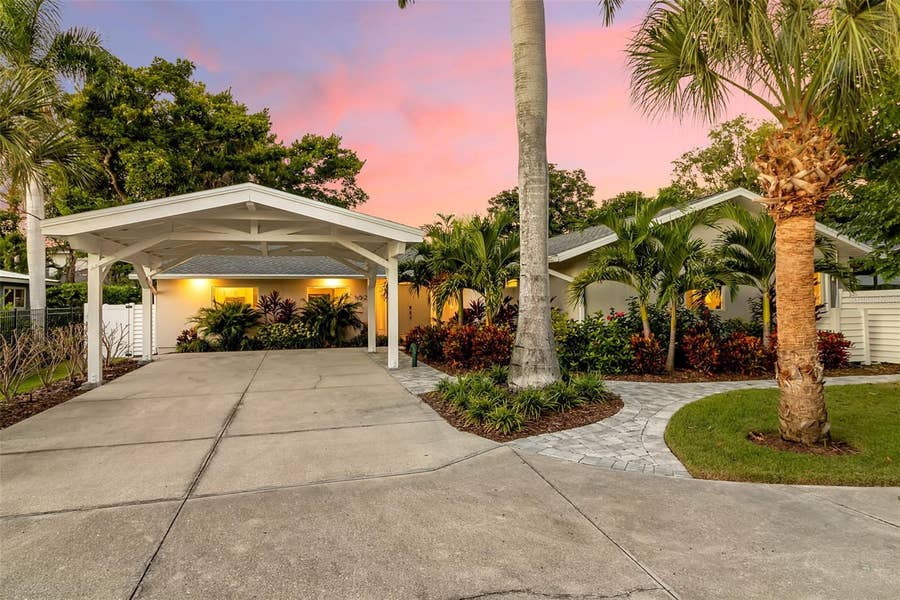 Property photo for 1621 PINE BAY DRIVE, Sarasota, FL