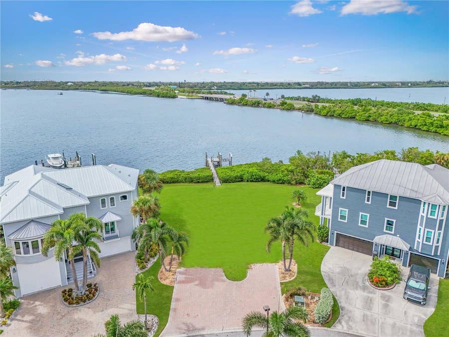 Property photo for 5539 2ND AVENUE CIRCLE W, Palmetto, FL