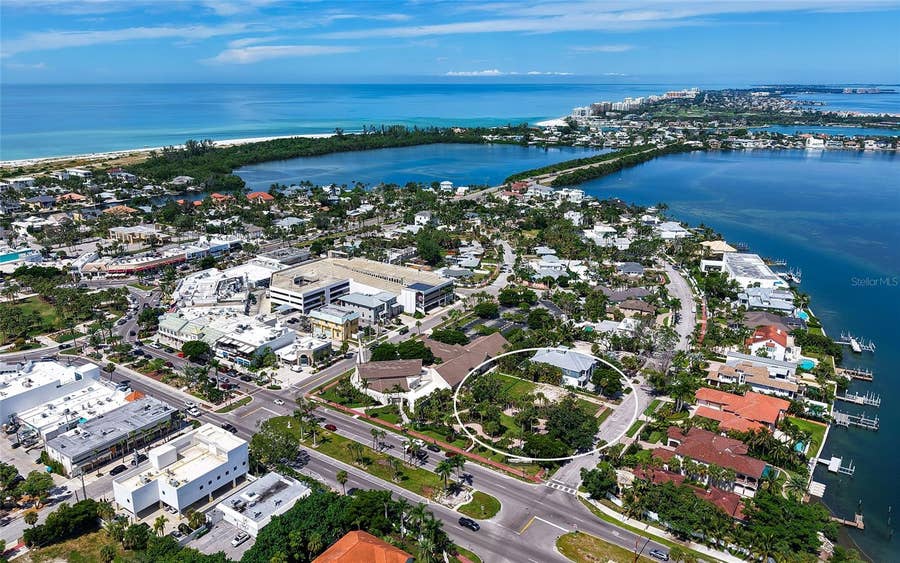 Property photo for 25 N WASHINGTON DRIVE, Sarasota, FL