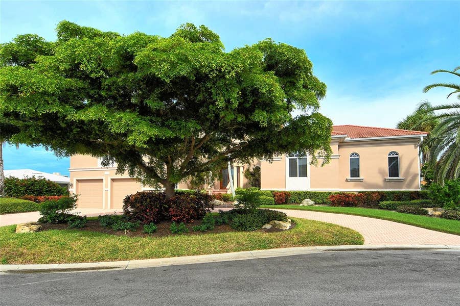 Property photo for 591 PUTTING GREEN LANE, Longboat Key, FL