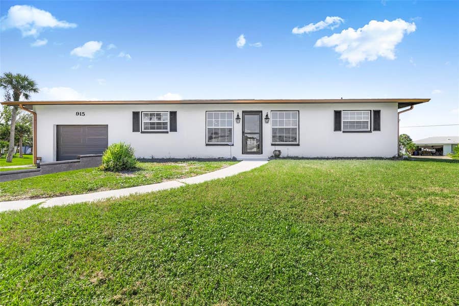 Property photo for 915 SUNCREST LANE, Englewood, FL