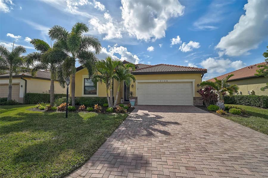 Property photo for 10124 MARBELLA DRIVE, Bradenton, FL