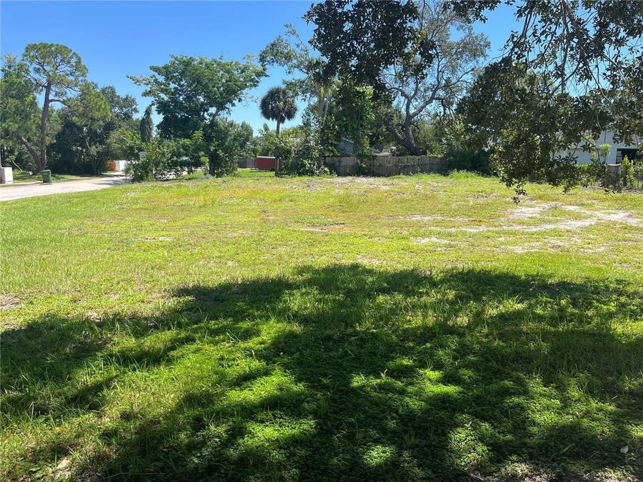 Property photo for 2414 PELICAN DRIVE, Sarasota, FL