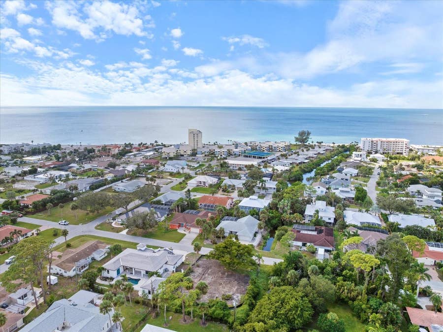 Property photo for 621 HIBISCUS DRIVE, Venice, FL