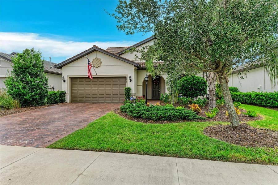 Property photo for 7572 VIOLA LOOP, Bradenton, FL