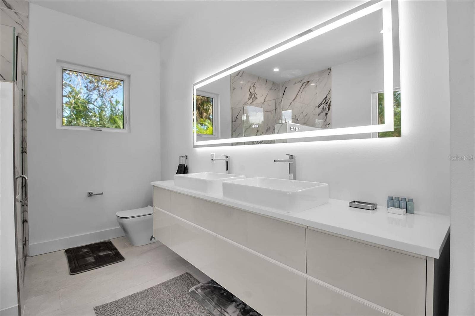 2231 WOOD STREET, Sarasota, FL 34237 Primary Bathroom