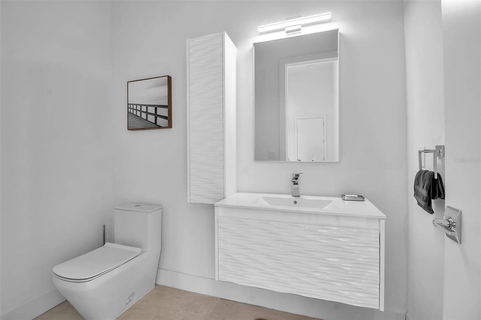 2231 WOOD STREET, Sarasota, FL 34237 Half Bath