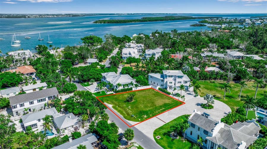 Property photo for 610 HIBISCUS WAY, Longboat Key, FL