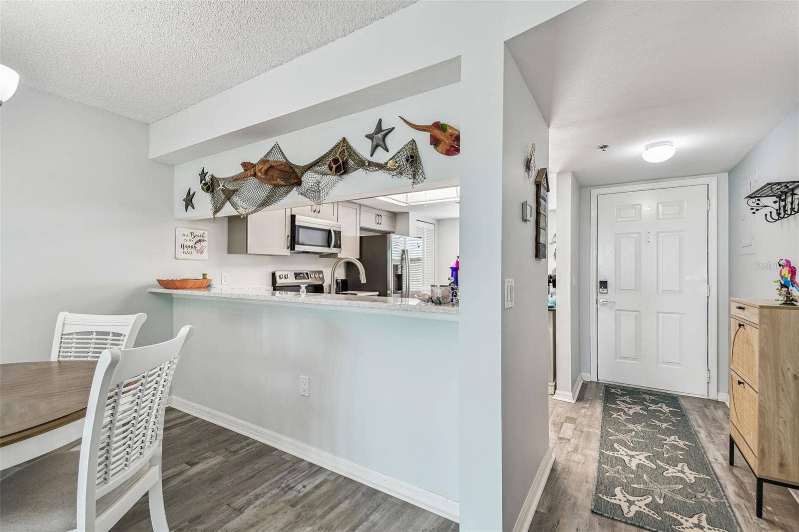 7301 29TH AVE DR W, #202, Bradenton, FL 34209