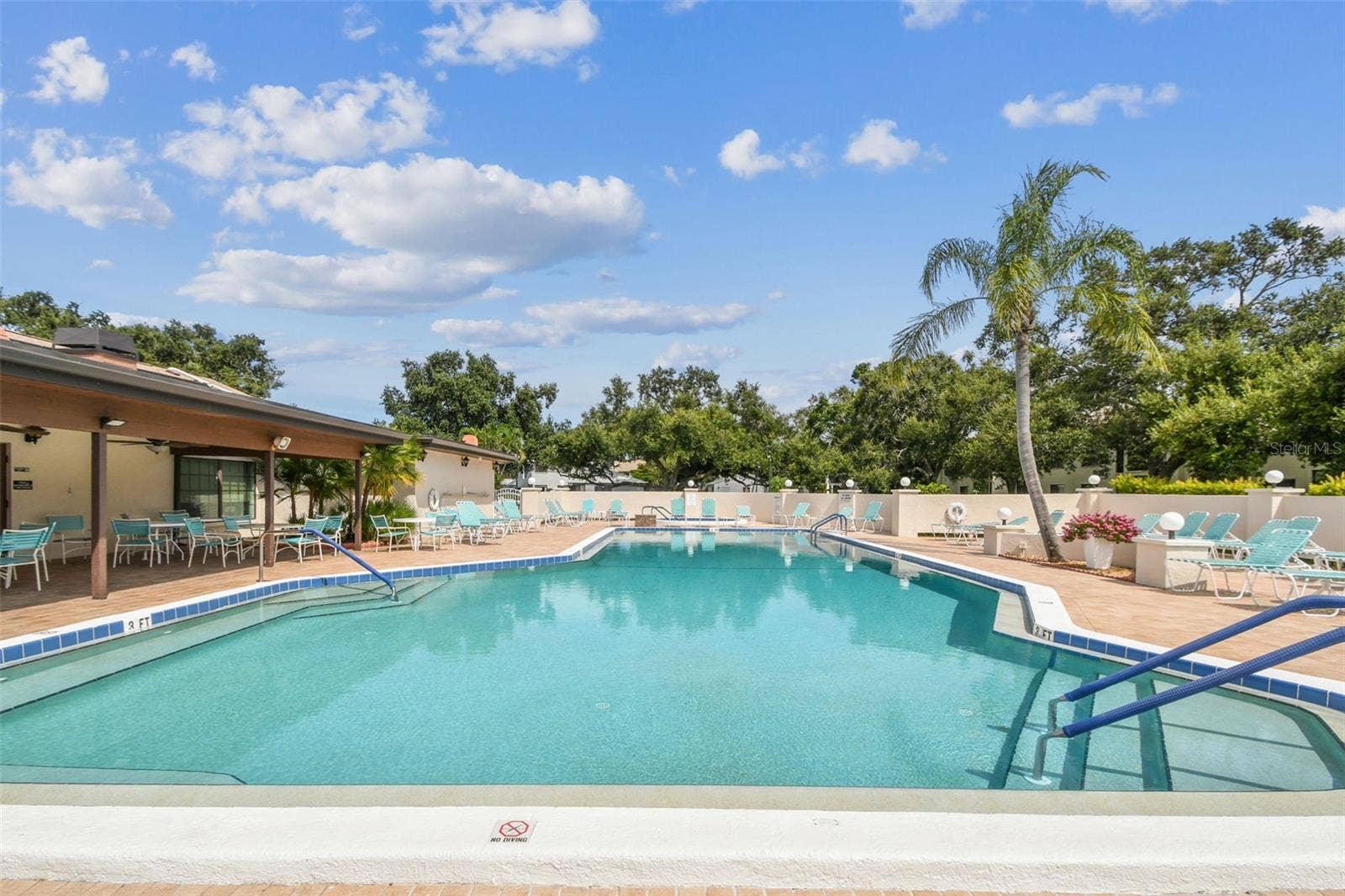 7301 29TH AVE DR W, #202, Bradenton, FL 34209