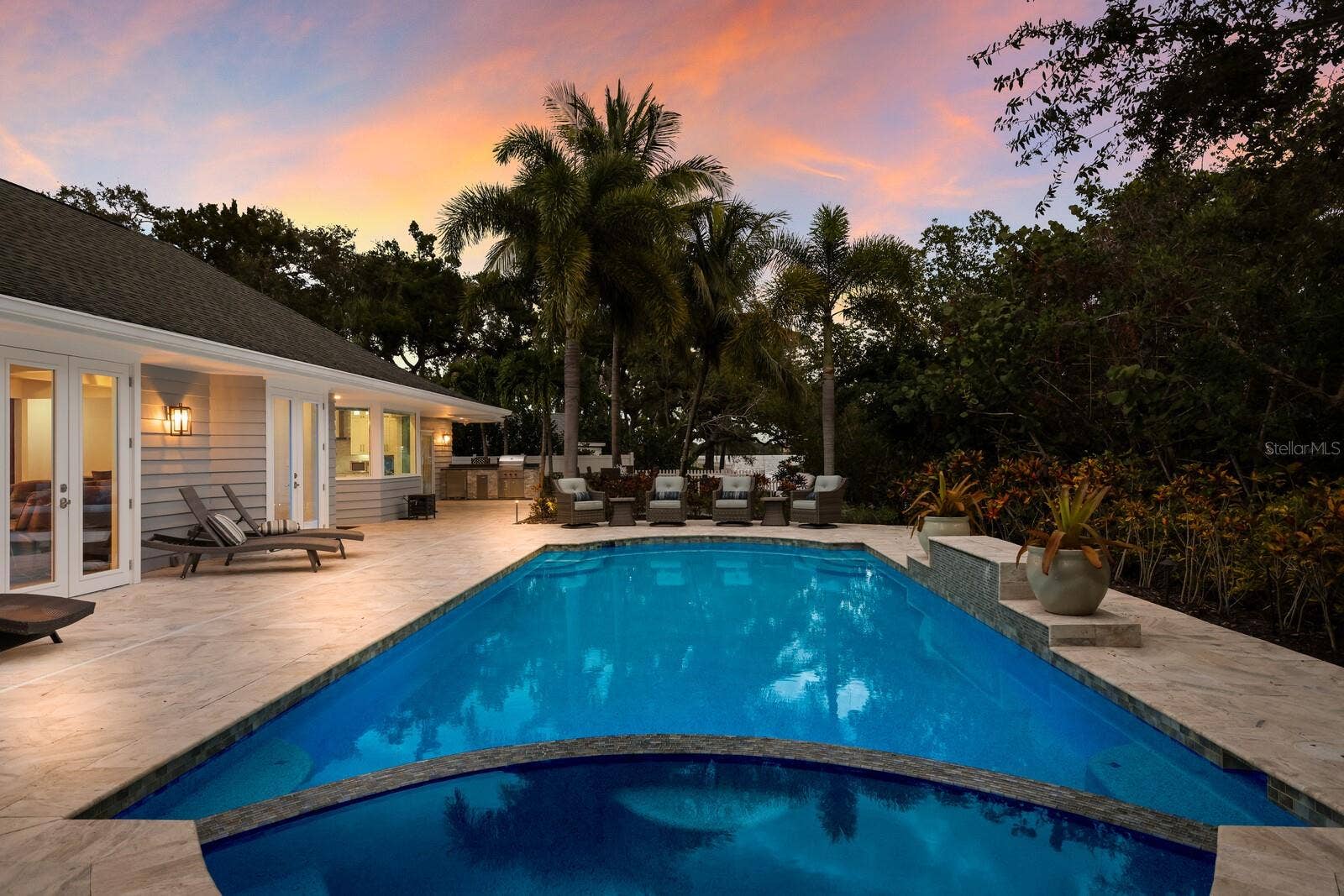 1253 N BASIN LANE, Sarasota, FL 34242 1253 N BASIN LANE, Sarasota, FL 34242