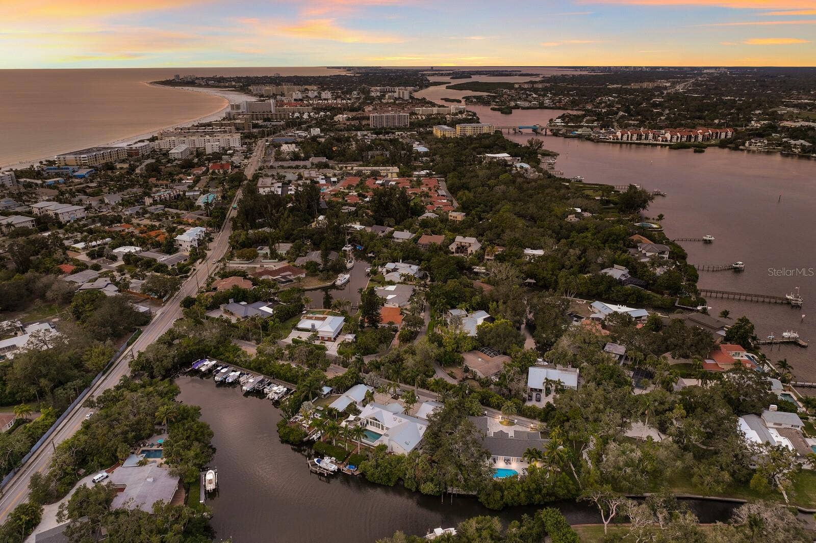 1253 N BASIN LANE, Sarasota, FL 34242 1253 N BASIN LANE, Sarasota, FL 34242