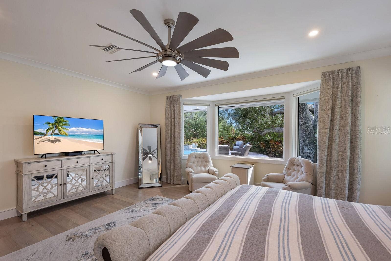 1253 N BASIN LANE, Sarasota, FL 34242 Virtually Staged