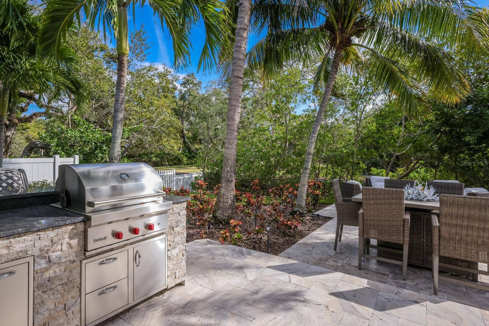 1253 N BASIN LANE, Sarasota, FL 34242 1253 N BASIN LANE, Sarasota, FL 34242