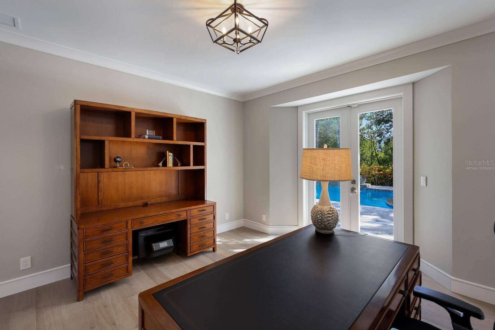 1253 N BASIN LANE, Sarasota, FL 34242 Virtually Staged