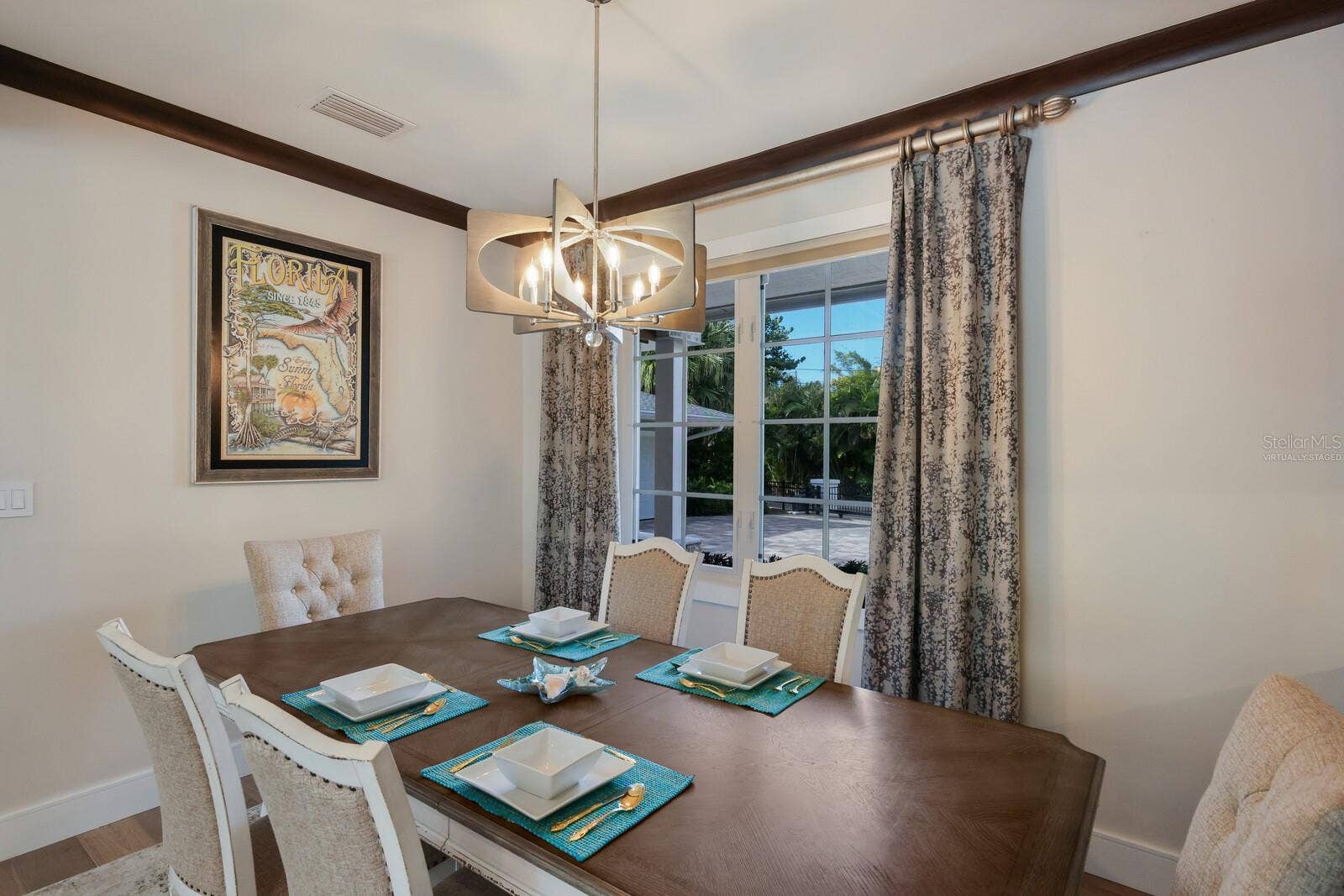 1253 N BASIN LANE, Sarasota, FL 34242 Virtually Staged